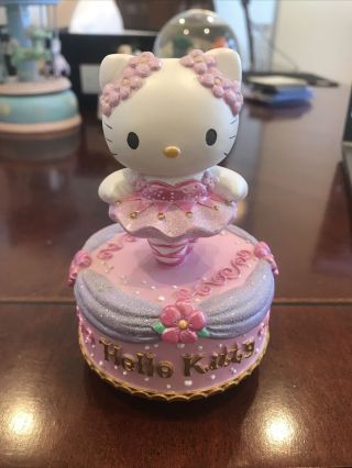 Euc Rare Vintage Sanrio Hello Kitty Flower Ballerina Cake Music Box Figure 2001