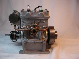 Vintage Elmer Wall 30cc 2 Cylinder Model Ignition Engine