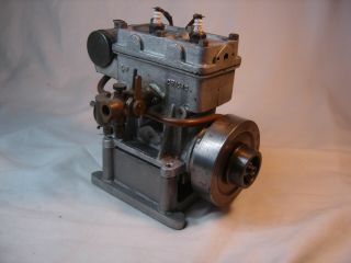 Vintage Elmer Wall 30cc 2 cylinder model Ignition Engine 3