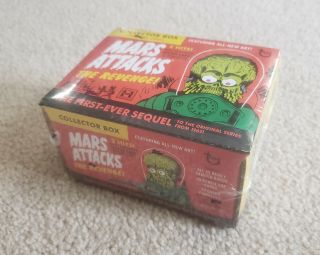2017 Topps Mars Attacks The Revenge Hobby Box (2 Hits)