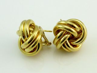 Vintage Italian Unoaerre 18k Y.  Gold Knot Omega Back Earrings 12.  8 G.  Not Scrap