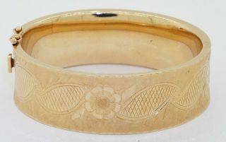 Vintage heavy 14K gold 20.  5mm wide florentine floral hinged bangle bracelet 2