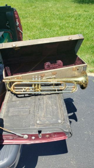 Vintage Getzen Deluxe Bass Trumpet ?