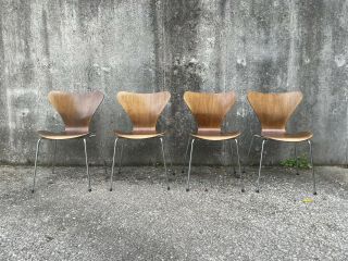 Vintage Fritz Hansen Series 7 Teak Chairs By Arne Jacobsen