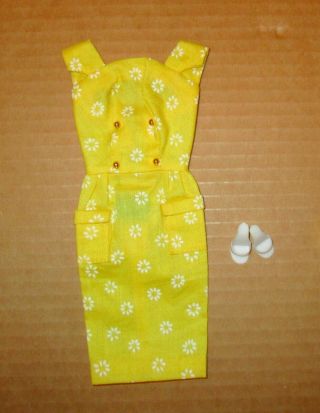 Japanese Exclusive Barbie Yellow Sheath Dress With White Flowers