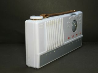 RARE 1950s Vintage Sony TR - 66 Historical Transistor Radio Loud and clear 3