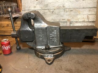 Rare Large Hollands No.  26 Industrial Foundry Swivel Vise 125 Lbs