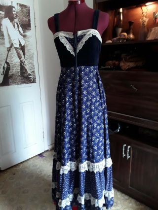 Vintage Gunne Sax Prairie Dress.  1970s.  Velvet And Cotton.  Size 11