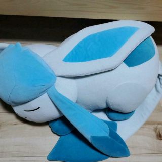 Pokemon Center Plush Doll Sleeping Glaceon Glacia Import From Japan