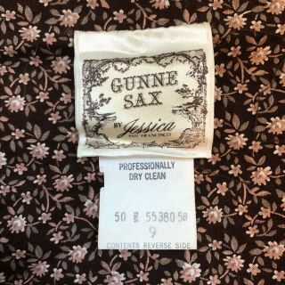 gunne sax dress vintage 1970s Brown,  Midi,  Floral,  Calico,  Velvet,  Plaid.  Size 9 2