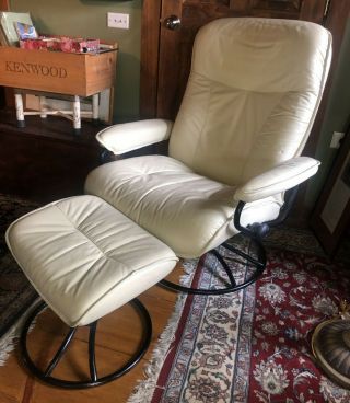Vintage Mid Century Ekornes Stressless Leather Recliner Chair Full Size