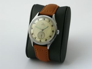 Omega Vintage 1944 Bumper Automatic Swiss Watch Cal: 30.  10ra Good Order