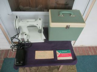 Portable Singer Sewing Machine Vintage White Featherweight Model 221 With Case