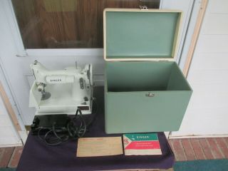 Portable Singer sewing machine Vintage white featherweight model 221 with case 4