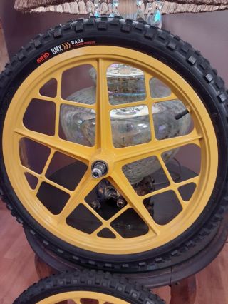 Vtg Mongoose Motomag 11 ' s BMX wheel Set/Rims & Tires,  Bendix Coaster,  Oldschool 2