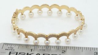Vintage heavy 14K gold 5mm pearl crown florentine hinged bangle bracelet 3