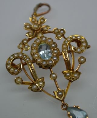 a fine antique Art Nouveau 9ct gold Aquamarine & seed pearl pendant / brooch 3
