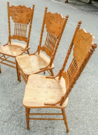 Vintage Round Oak Dining Table Set & 4 Matching Carved Spindle Back Chairs 3