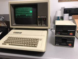 Vintage Apple Iie Computer A2s2064 W/2 Disk Drive Ii And Asm0039 Monitor