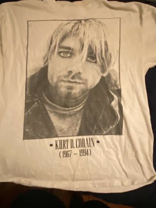 Kurt D.  Cobain (1967 - 1994) Vintage T Shirt 1994 Giant Xl