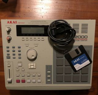 Akai Mpc 2000 Drum Machine / Sequencer Vintage Sampler