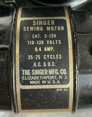 VINTAGE SINGER 221 FEATHERWEIGHT SEWING MACHINE 1951 6
