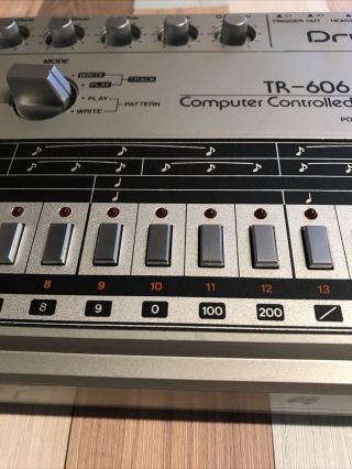 Roland TR - 606 Drumatix Vintage Drum Machine Computer Controlled 6