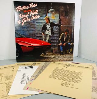 Pontiac Fiero Presents Daryl Hall & John Oats Vinyl Record Promo Dealer Kit 1983