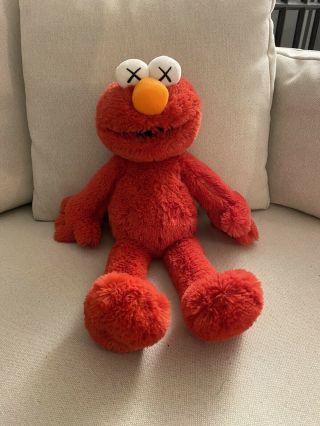 Kaws X Sesame Street X Uniqlo Elmo