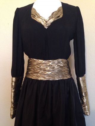 Valentino Boutique Women’s Black Silk/Taffeta /Gold Lame Gown Vintage Size Sma 4