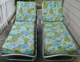 2 Vintage Aluminum Chaise Lounge Chairs With Cushions