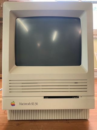 Vintage Apple Macintosh Se/30 Computer Powers On W Hard Drive