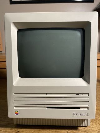 Vintage Apple Macintosh SE | Keyboard | Mouse | Disks | | Complete 4