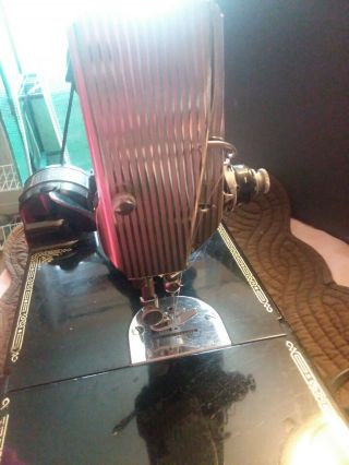 Vintage Singer Sewing Machine 221 - 1 American Featherweight 4