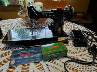 Vintage Singer Feather Weight Sewing Machine 221 1955 Case With