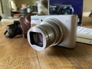 Canon Powershot Sx740 Hs 20mp Digital Camera - Silver - W/ Vintage Leather Case