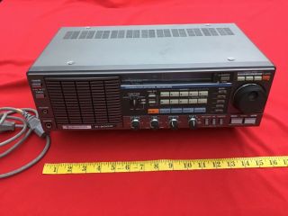 Vintage Trio Kenwood Model R - 2000 Radio Communications Receiver Shortwave Am Fm