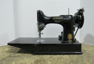Vintage Singer Model 221 Featherweight Portable Sewing Machine &