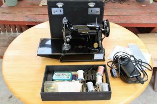 Vintage 1947 Singer Featherweight 221 Sewing Machine W/ Case & Accessories