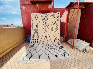 Vintage Authentic Moroccan Azilal Rug Handmade Carpet Wool Berber 6″x8″ Feet