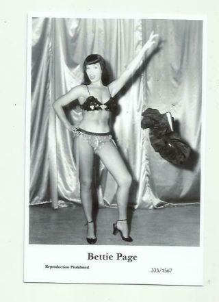 N871) Bettie Page Swiftsure (333/1567) Photo Postcard Film Star Pin Up