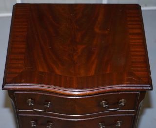 LOVELY SIZED FLAMED MAHOGANY VENEER SIDE TABLE BANK / CHEST OF DRAWERS CAMPAIGN 5