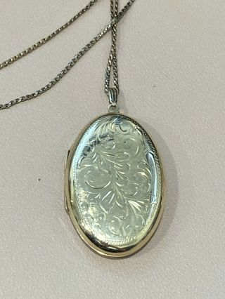 Vintage 9ct Gold Locket With 24 " Chain 14g Lovely Gift Idea
