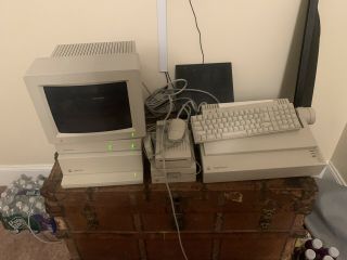 Vintage 1987 Apple Iigs Computer - W/ Monitor And System Saver