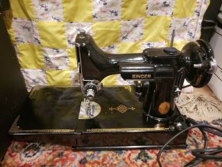 Vintage Singer Featherweight Sewing Machine - Black 4