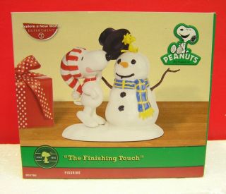 Department 56 Peanuts Christmas Snoopy The Finishing Touch Figurine Mib