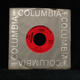 Gigi & The Charmaines - Girl Crazy/Guilty - Columbia 43978 - NOS UNPLAYED 3