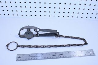 Vintage S.  Newhouse Oneida 0 Single Long Spring Sept.  26,  11 Trap Traps
