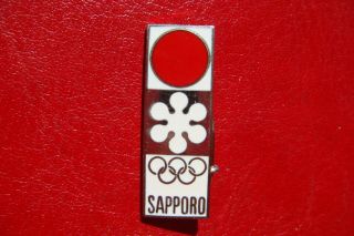 1972 Sapporo Winter Olympic Games Official Logo Motif Japan Red Sun Pin Badge