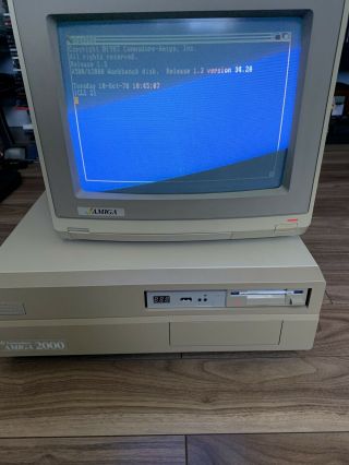 Vintage Commodore Amiga 2000 Computer
